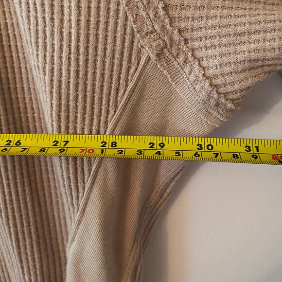 We The Free Pink V-neck Thermal Henley Top Oversized Lounge Women's size Small - Picture 6 of 8